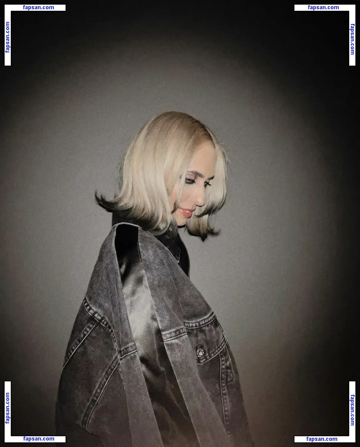 Hila Klein nude photo #0023 from OnlyFans