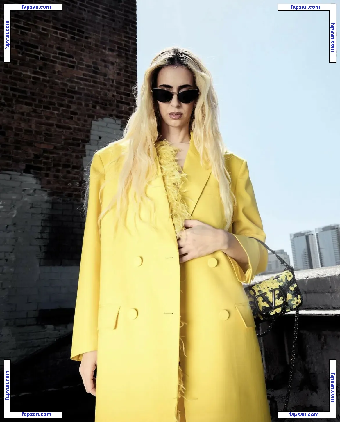 Hila Klein nude photo #0053 from OnlyFans