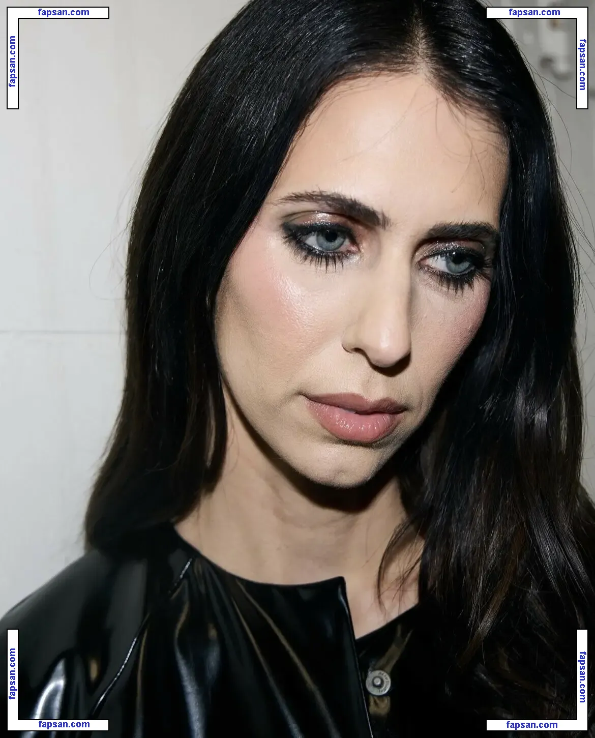 Hila Klein nude photo #0080 from OnlyFans