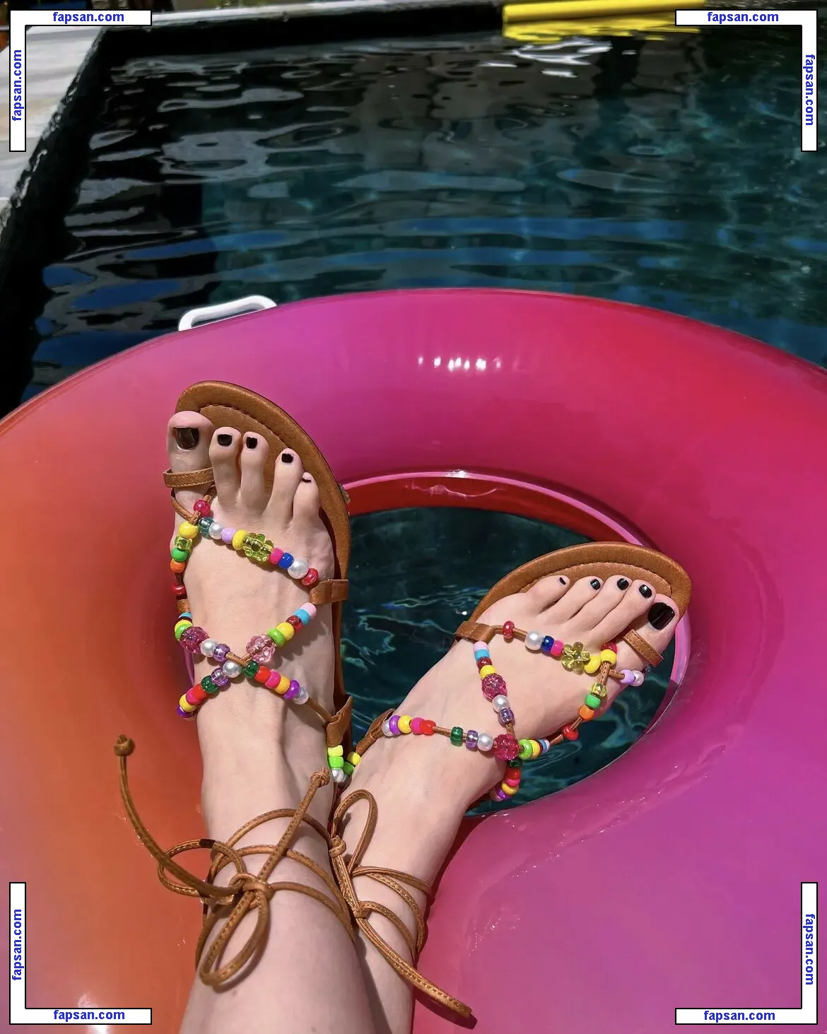 Hila Klein nude photo #0084 from OnlyFans