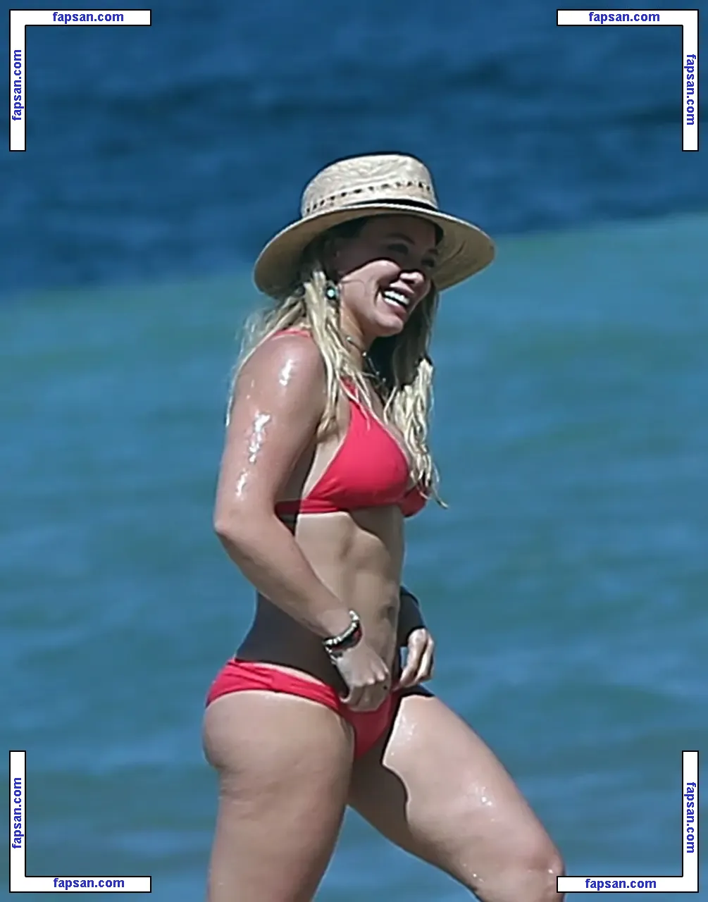 Hilary Duff nude photo #0194 from OnlyFans