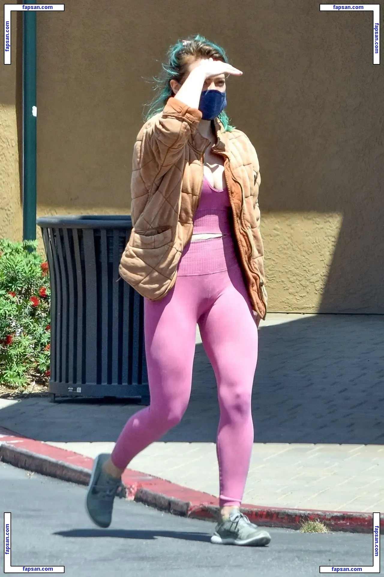 Hilary Duff nude photo #0886 from OnlyFans
