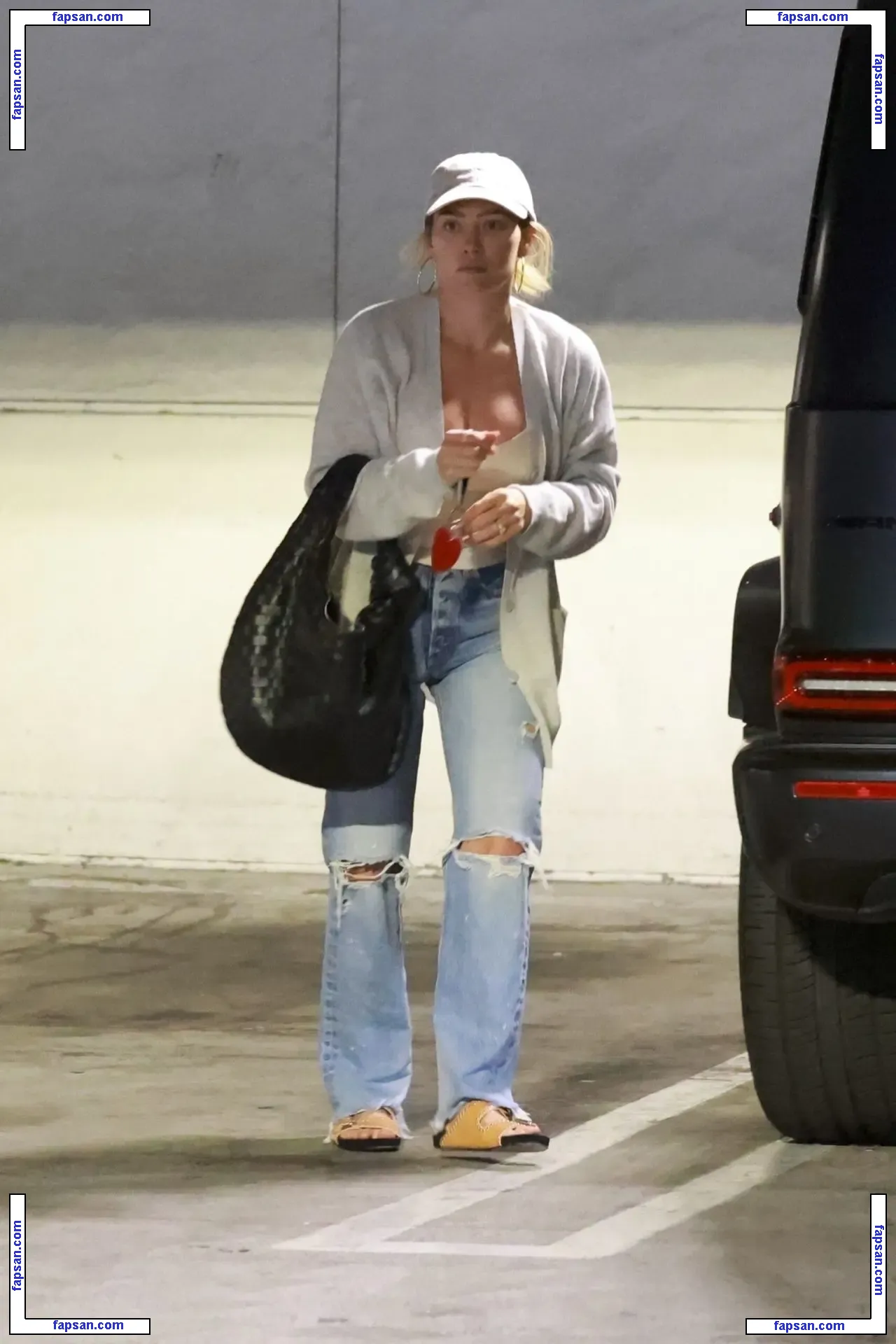 Hilary Duff nude photo #1447 from OnlyFans
