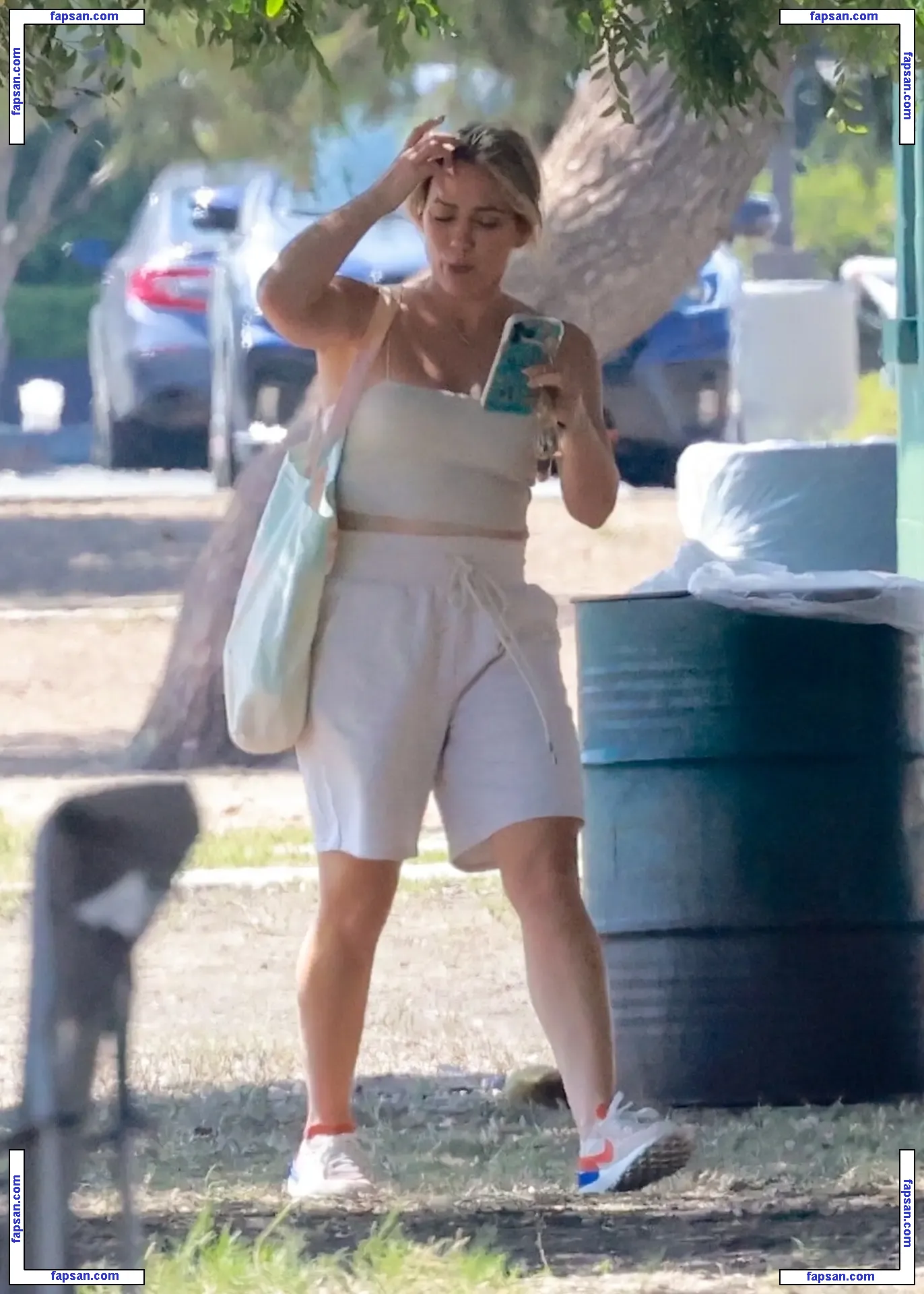 Hilary Duff nude photo #1523 from OnlyFans
