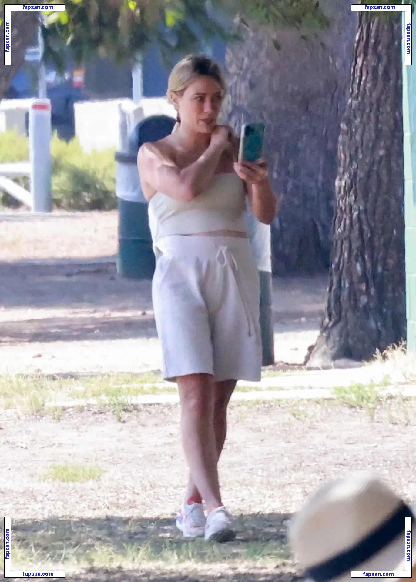 Hilary Duff nude photo #1524 from OnlyFans
