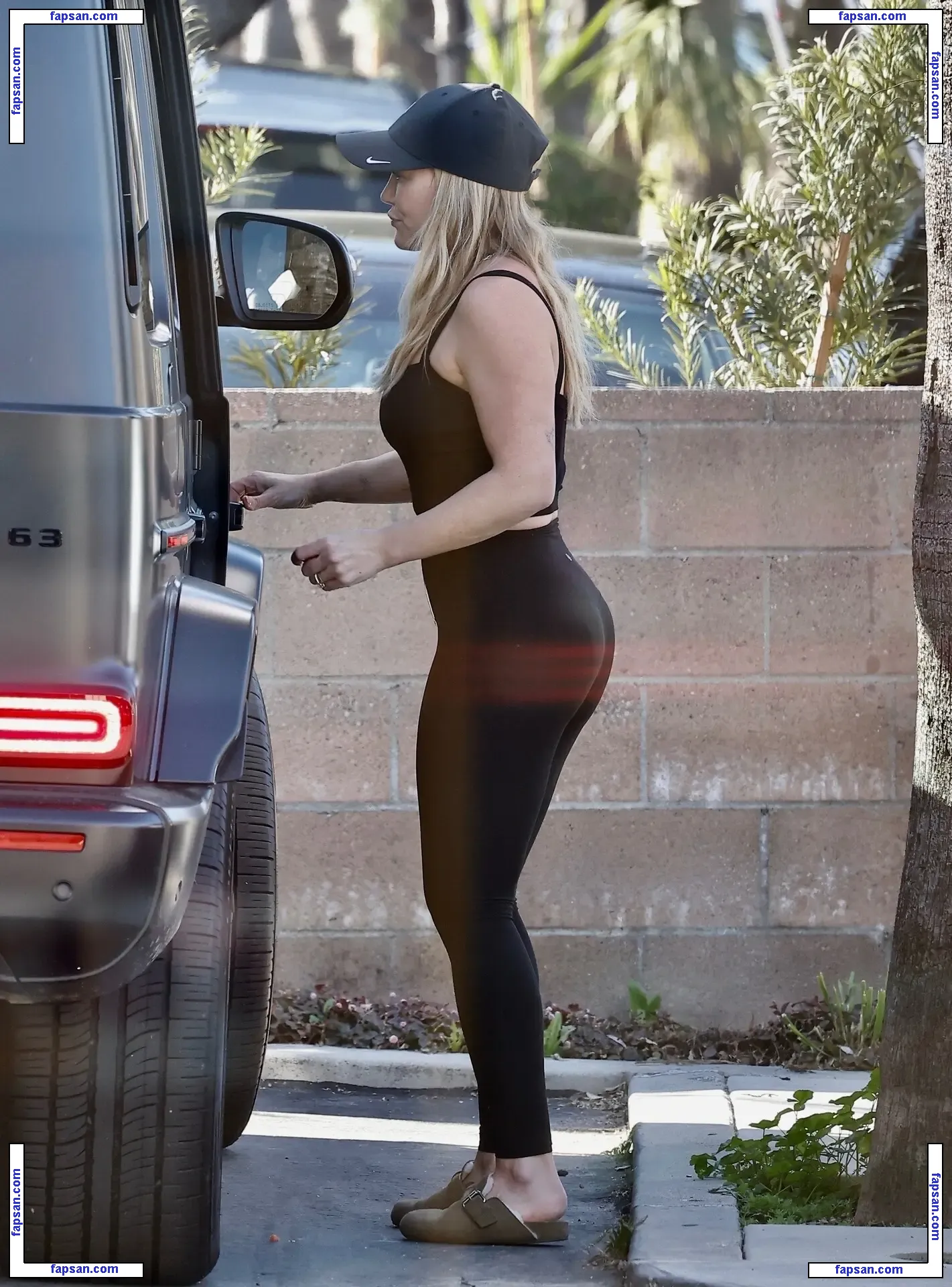Hilary Duff nude photo #1583 from OnlyFans