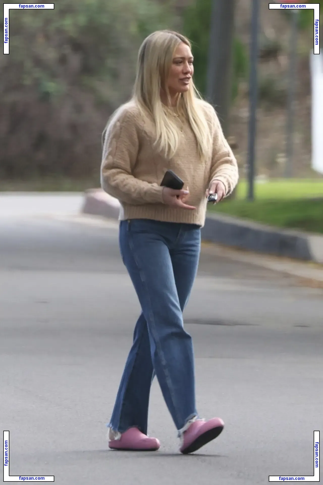 Hilary Duff nude photo #1613 from OnlyFans