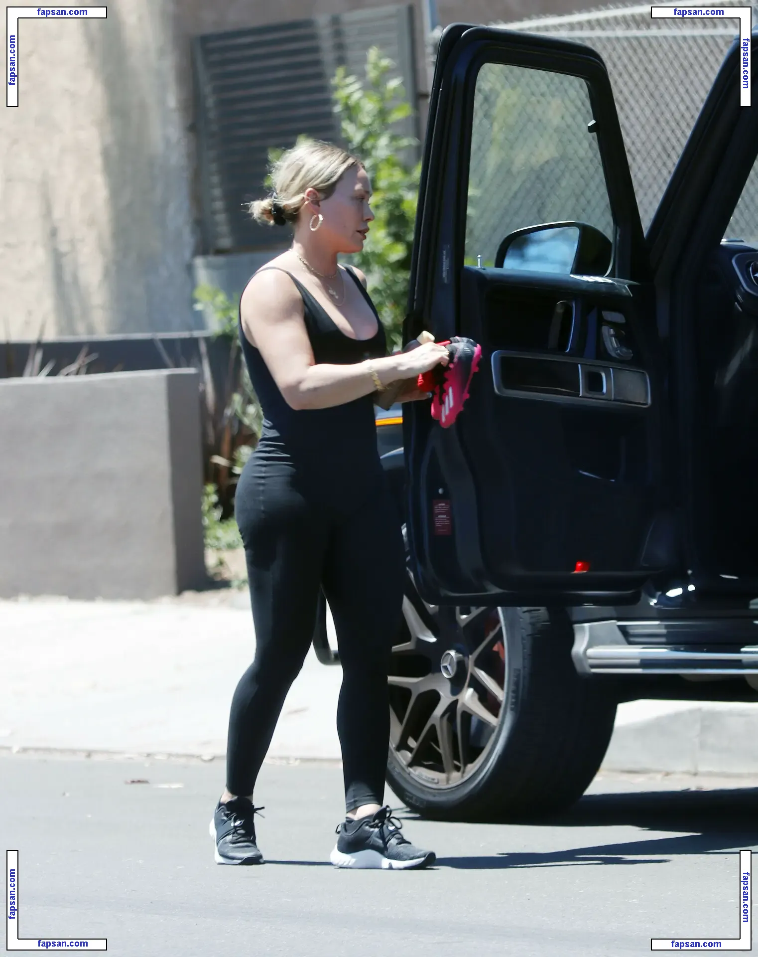 Hilary Duff nude photo #1791 from OnlyFans