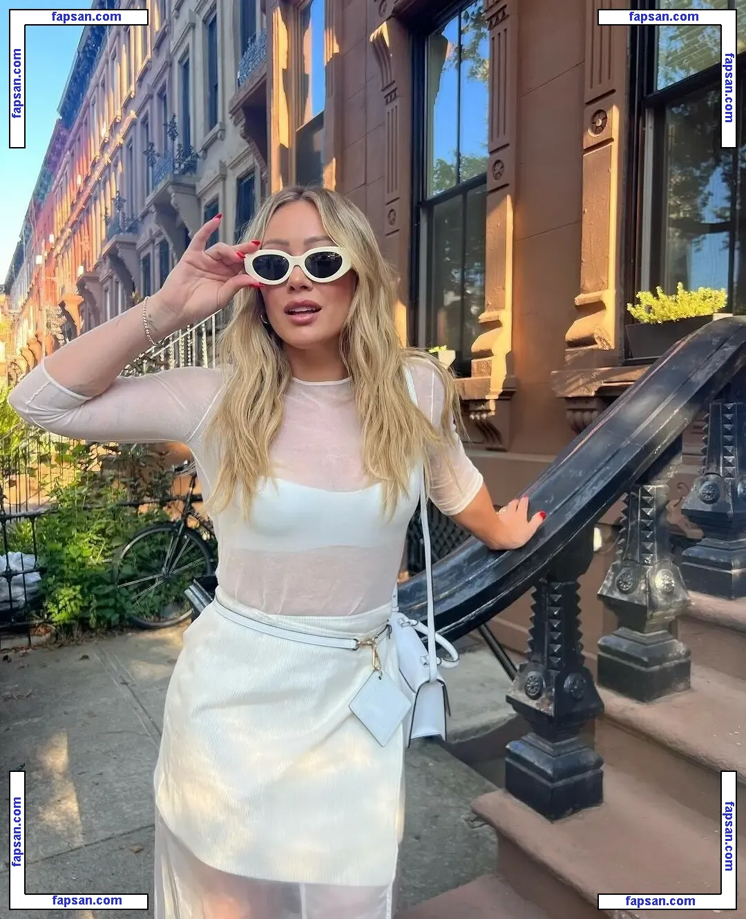 Hilary Duff nude photo #1908 from OnlyFans