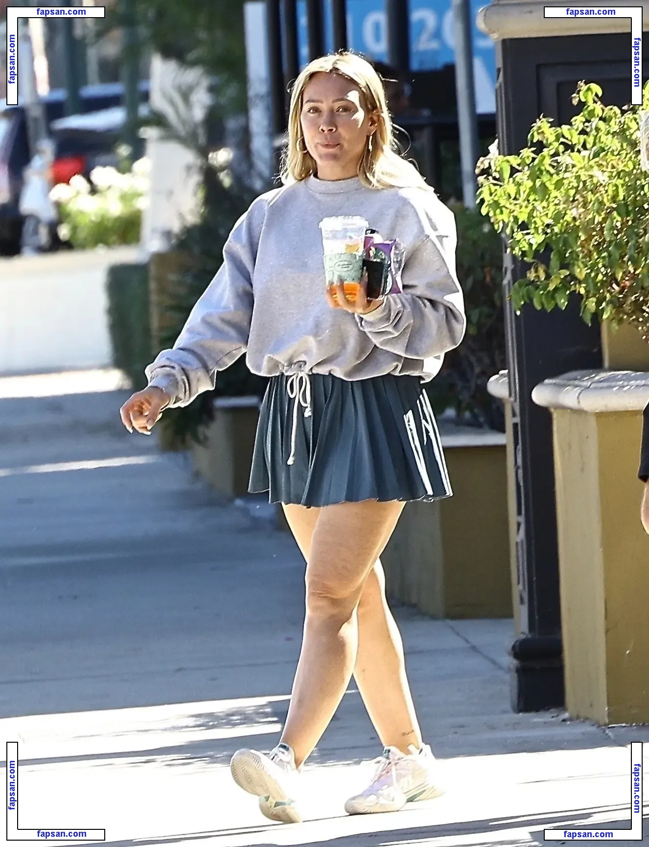 Hilary Duff nude photo #2087 from OnlyFans