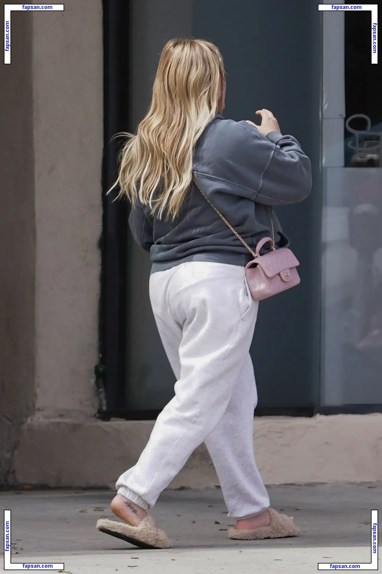 Hilary Duff nude photo #2116 from OnlyFans