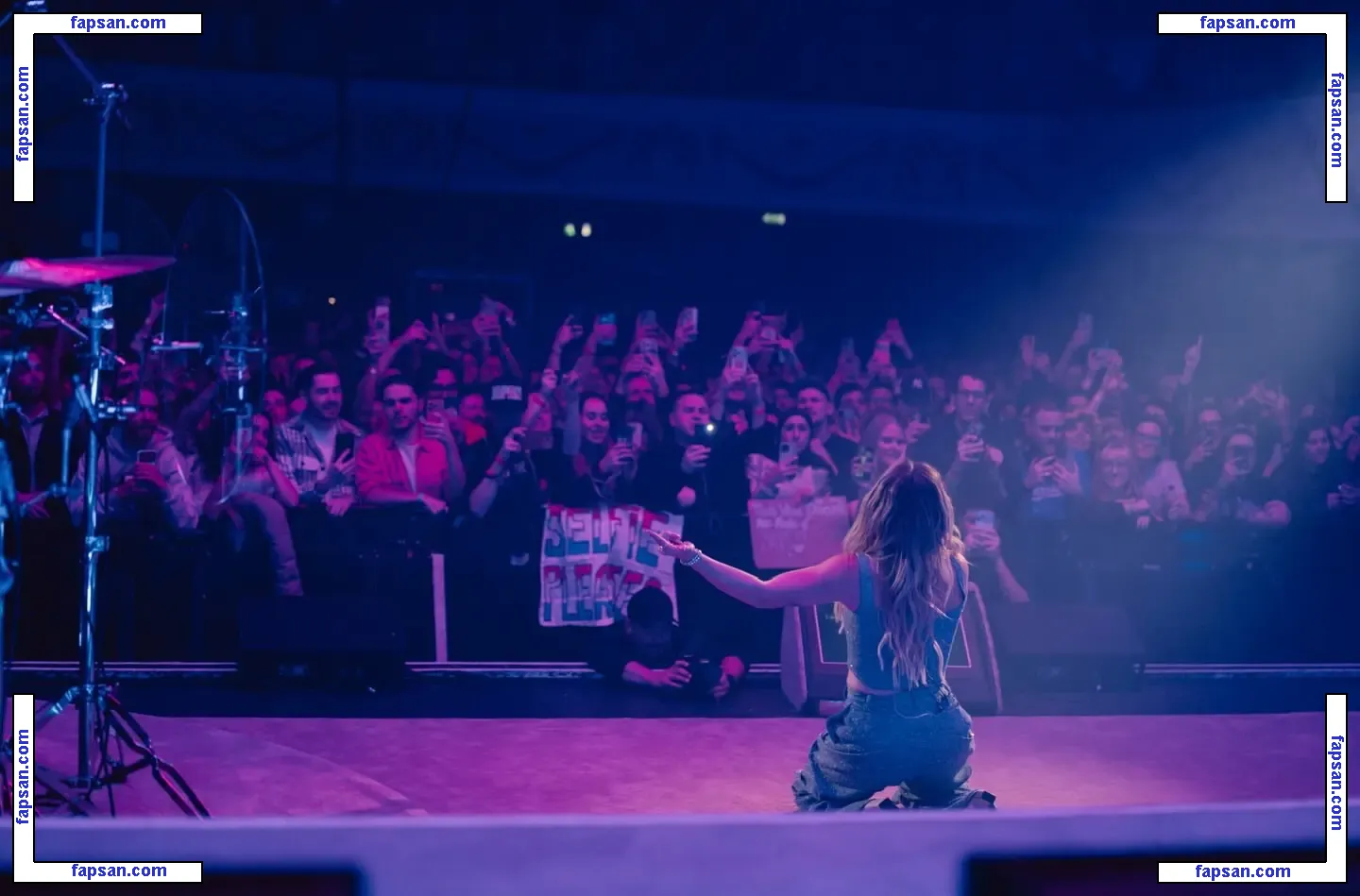 Hilary Duff nude photo #2214 from OnlyFans