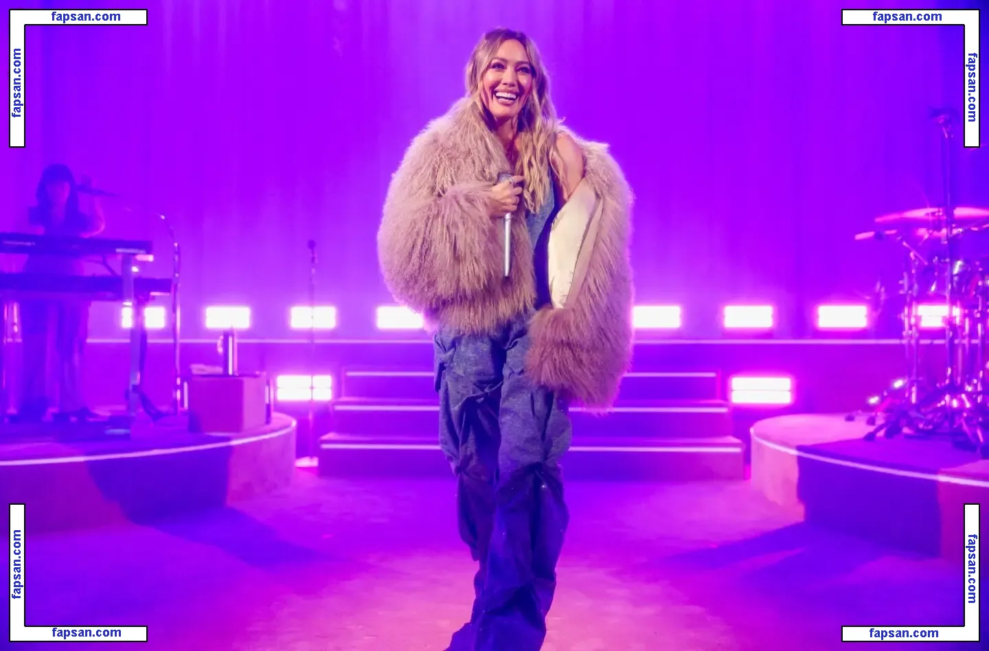 Hilary Duff nude photo #2215 from OnlyFans