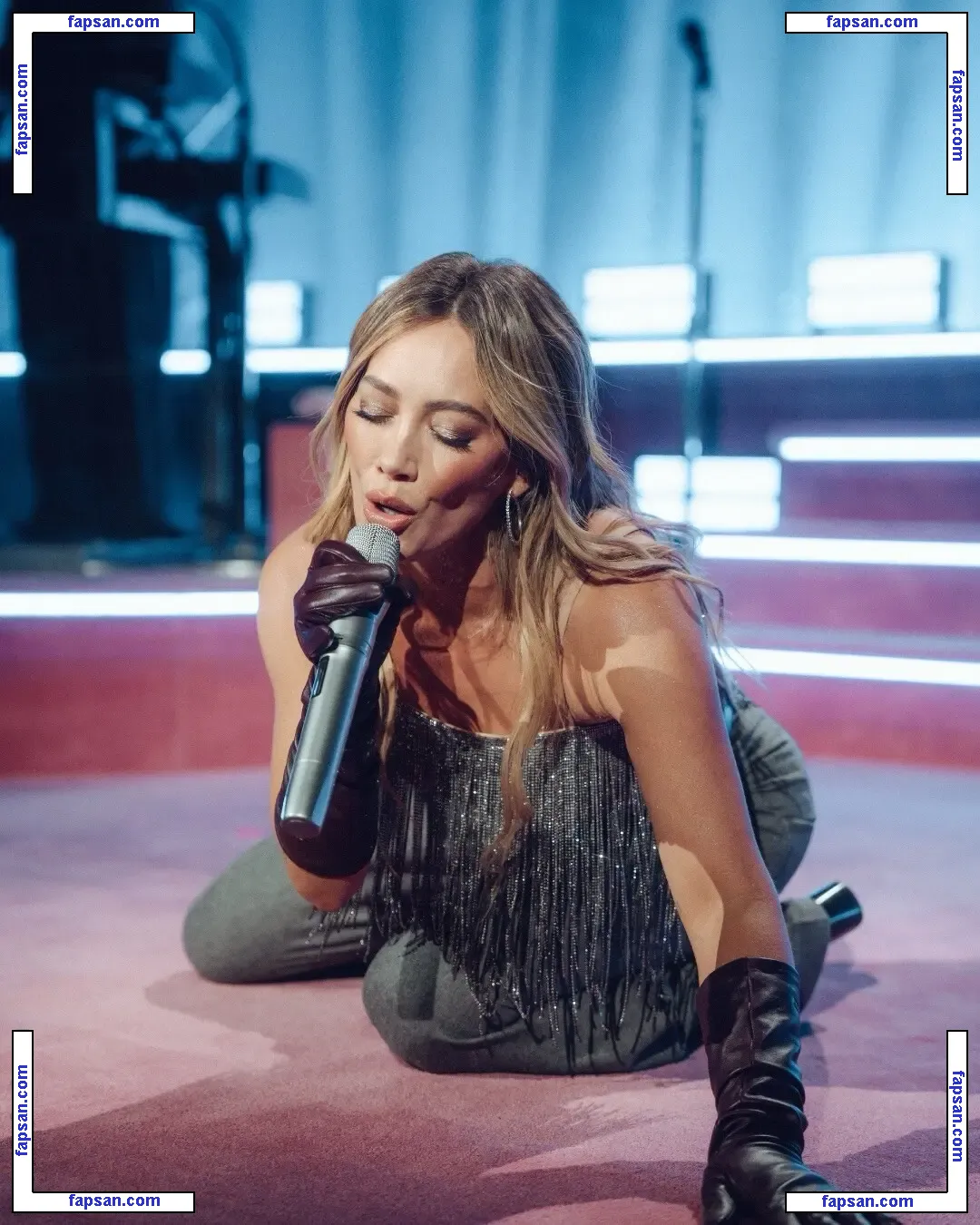 Hilary Duff nude photo #2231 from OnlyFans