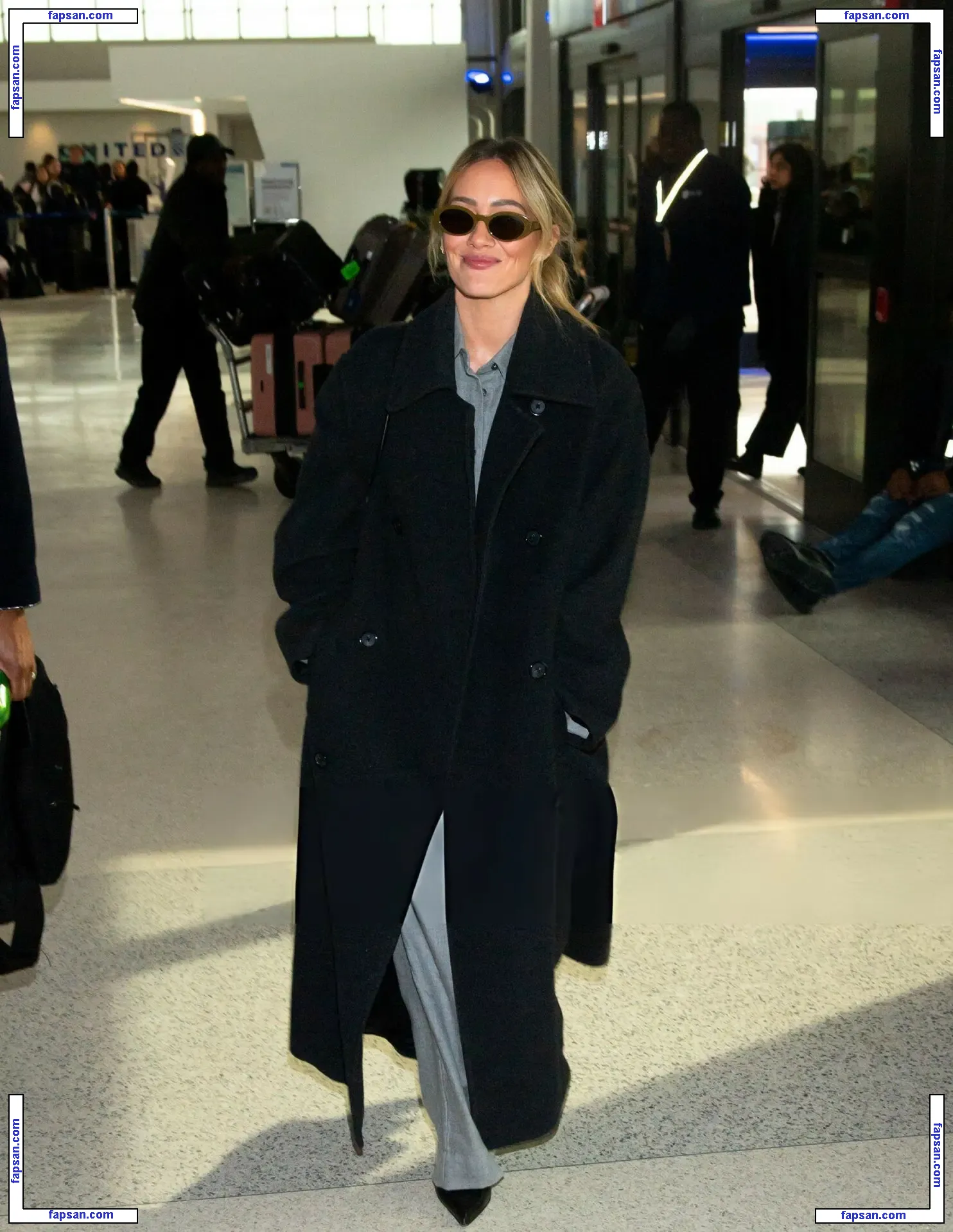 Hilary Duff nude photo #2264 from OnlyFans