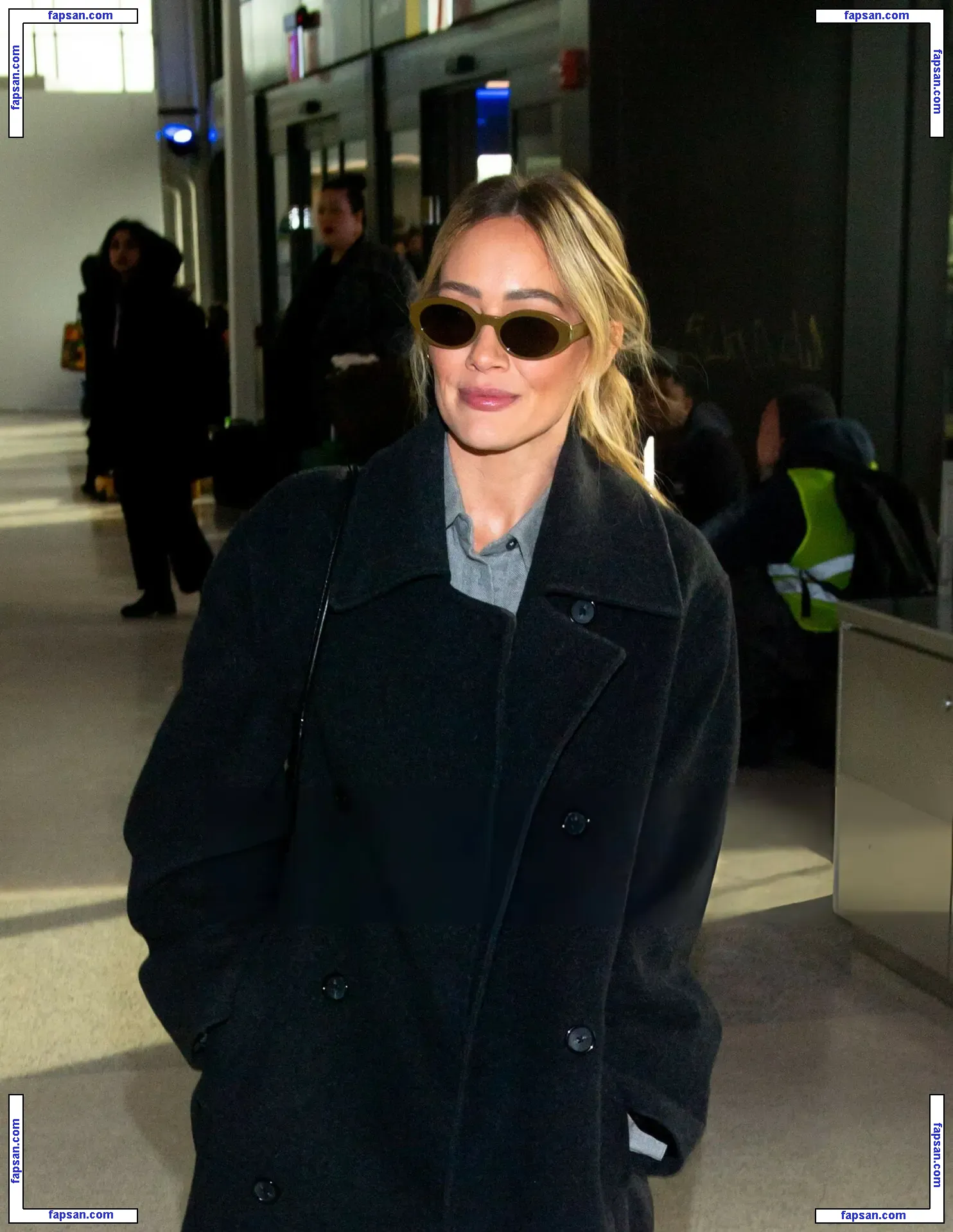 Hilary Duff nude photo #2265 from OnlyFans