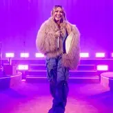 Hilary Duff nude #2215