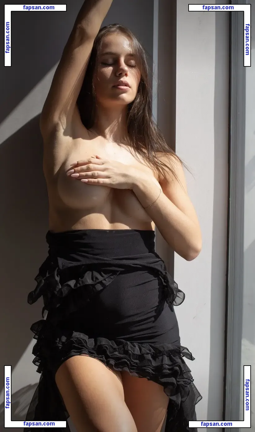 Hiley Gr1ce nude photo #0113 from OnlyFans