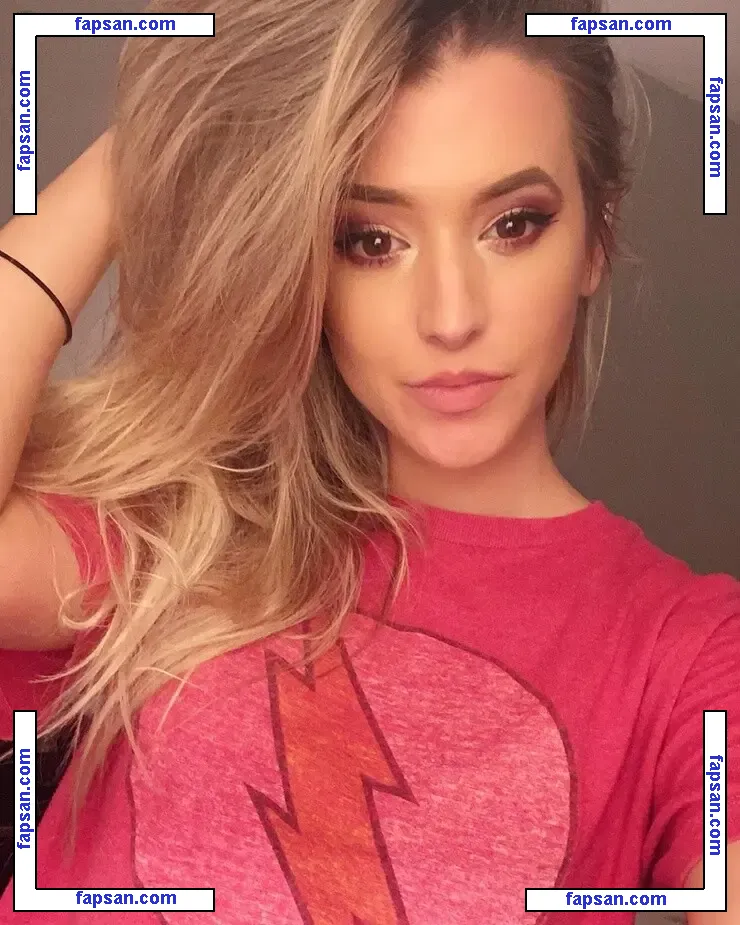 Hillary Kutschker nude photo #0002 from OnlyFans