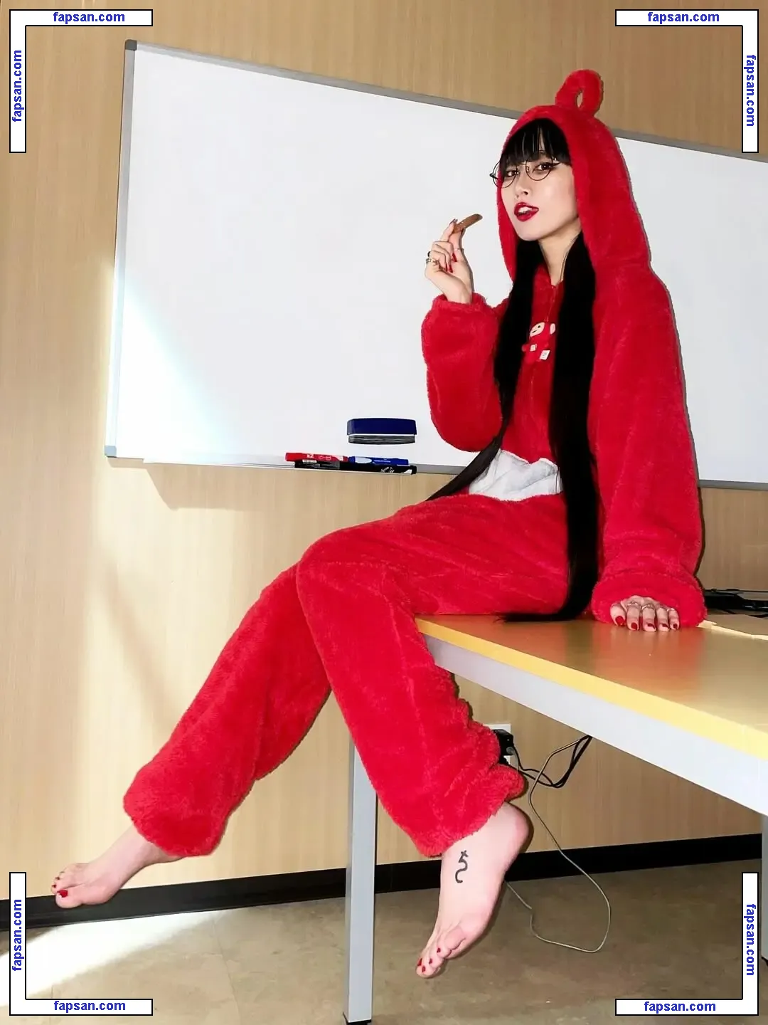 Himari Tsukishiro nude photo #0003 from OnlyFans