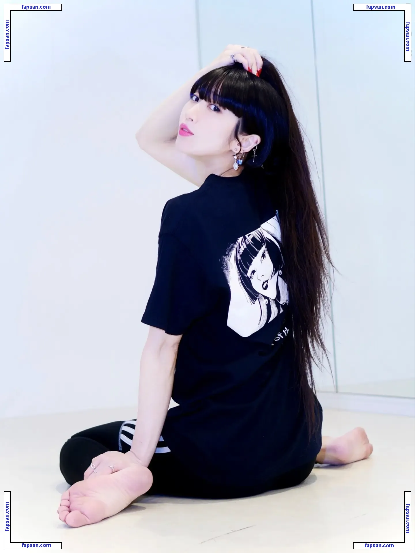 Himari Tsukishiro nude photo #0040 from OnlyFans