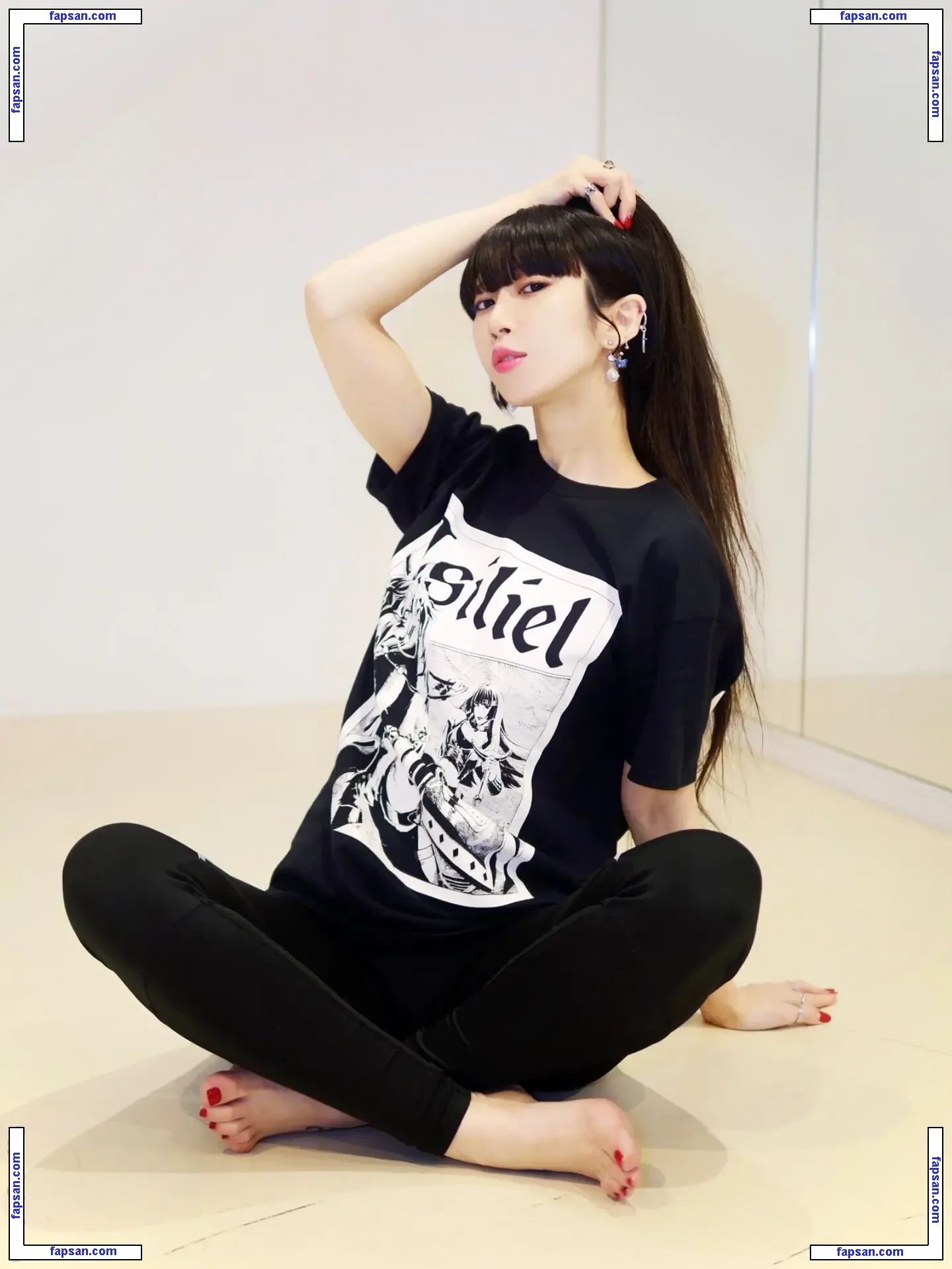 Himari Tsukishiro nude photo #0041 from OnlyFans