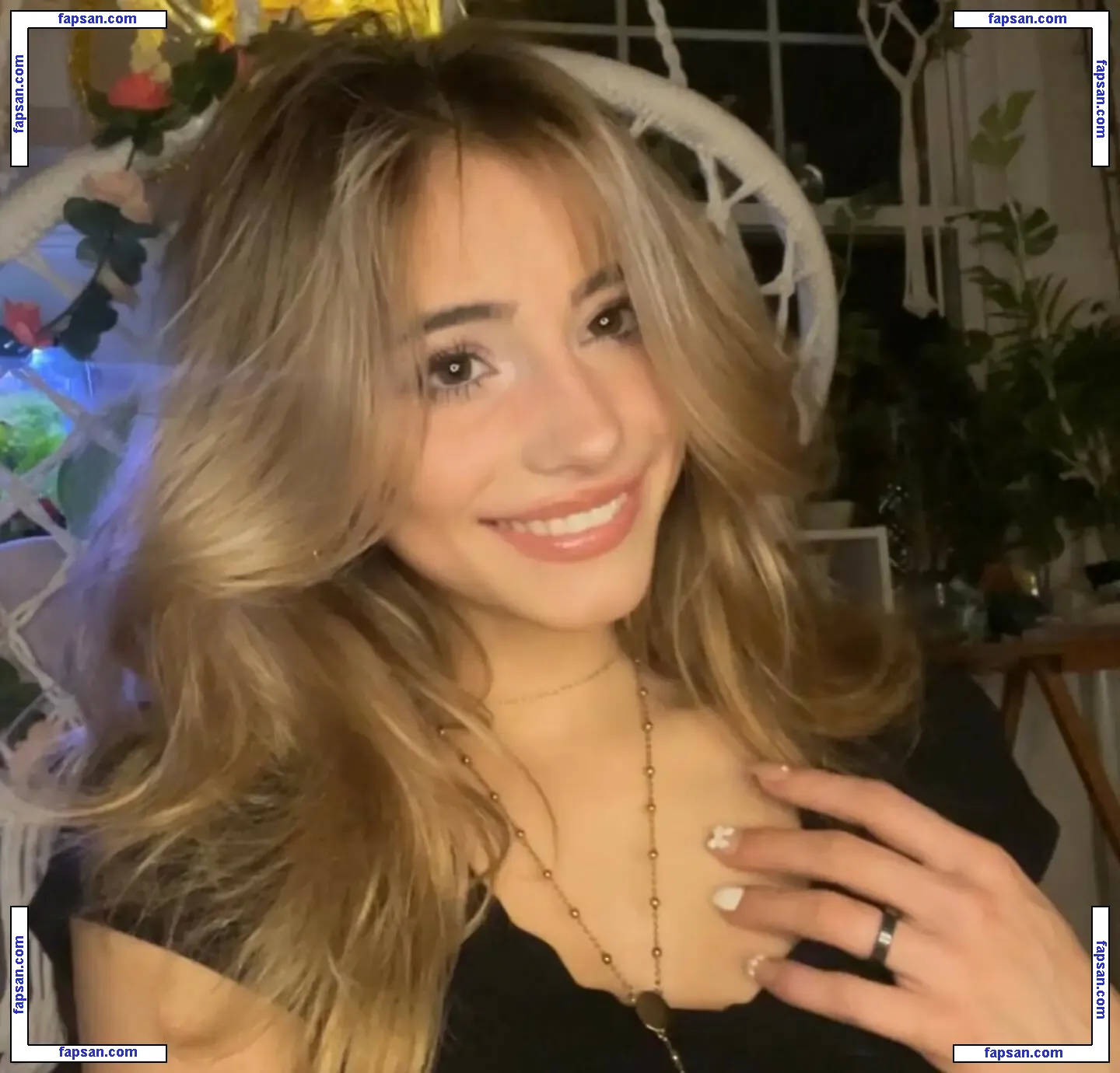 hippicam nude photo #0015 from OnlyFans