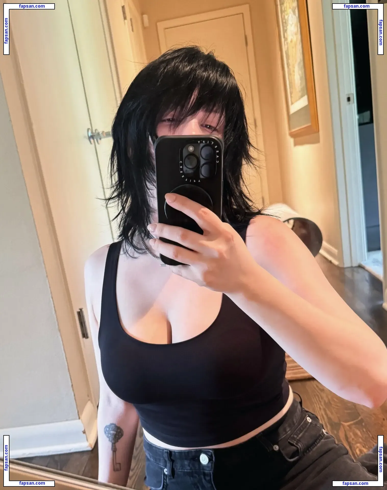 Hiso Neko nude photo #0586 from OnlyFans