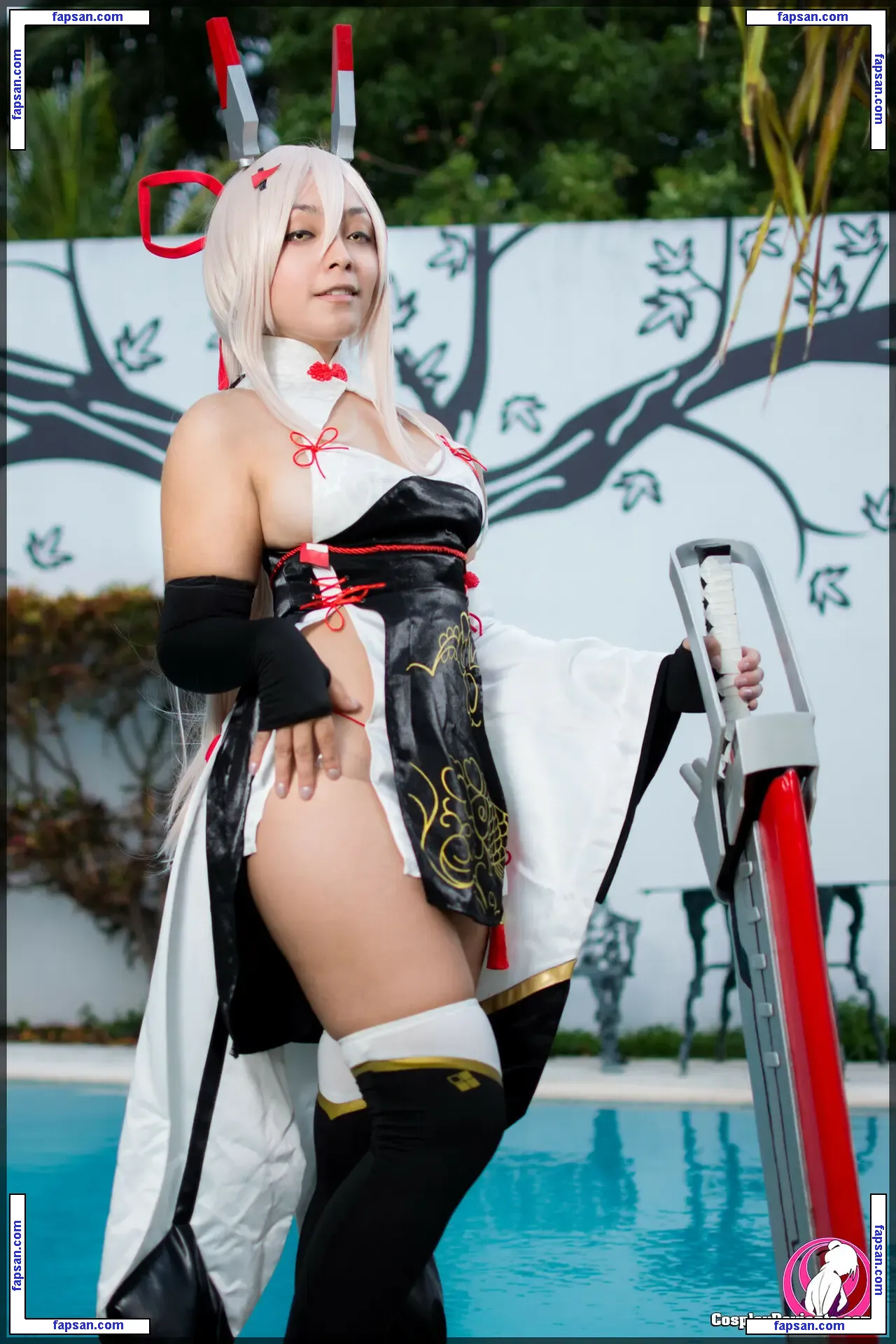 Hitomi Locks nude photo #0004 from OnlyFans