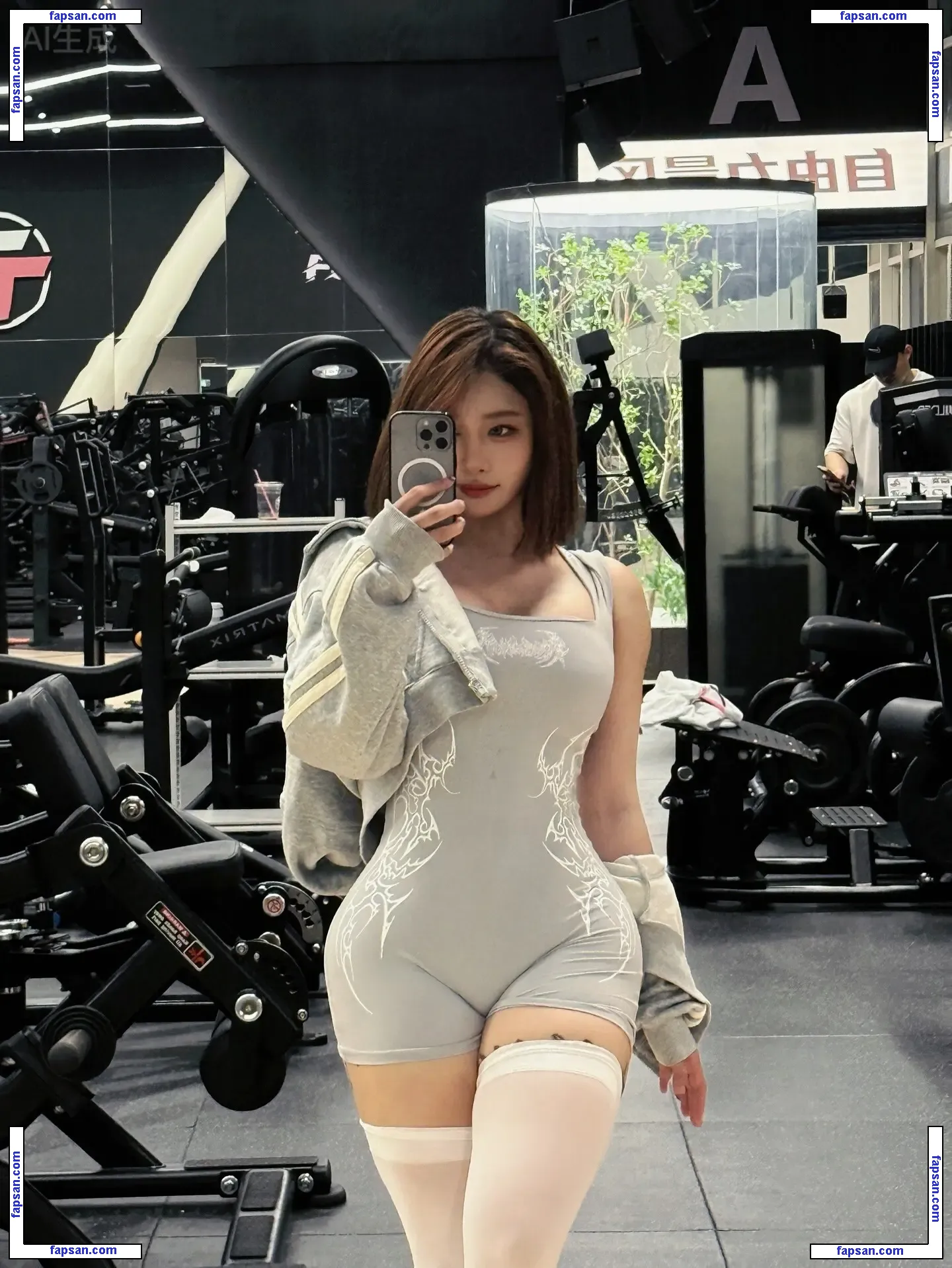 Hitomi Songyuxin nude photo #0602 from OnlyFans