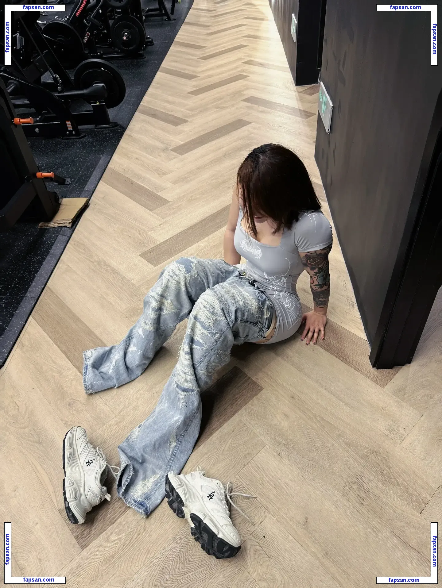 Hitomi Songyuxin nude photo #0603 from OnlyFans