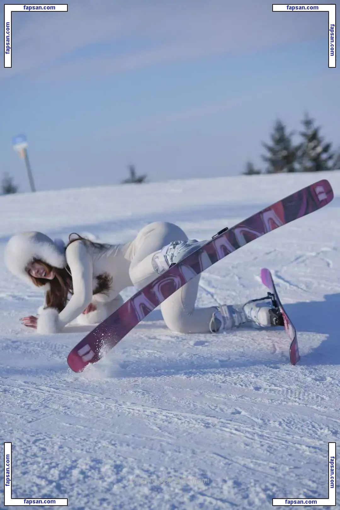 Hitomi Songyuxin nude photo #0612 from OnlyFans