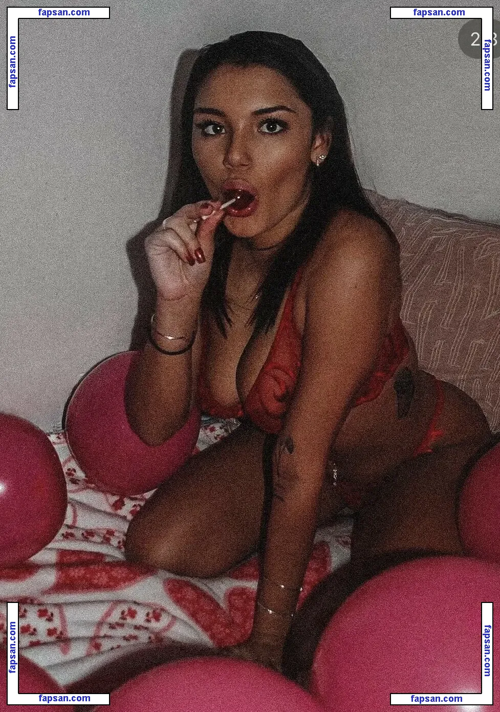 hmalvone nude photo #0006 from OnlyFans