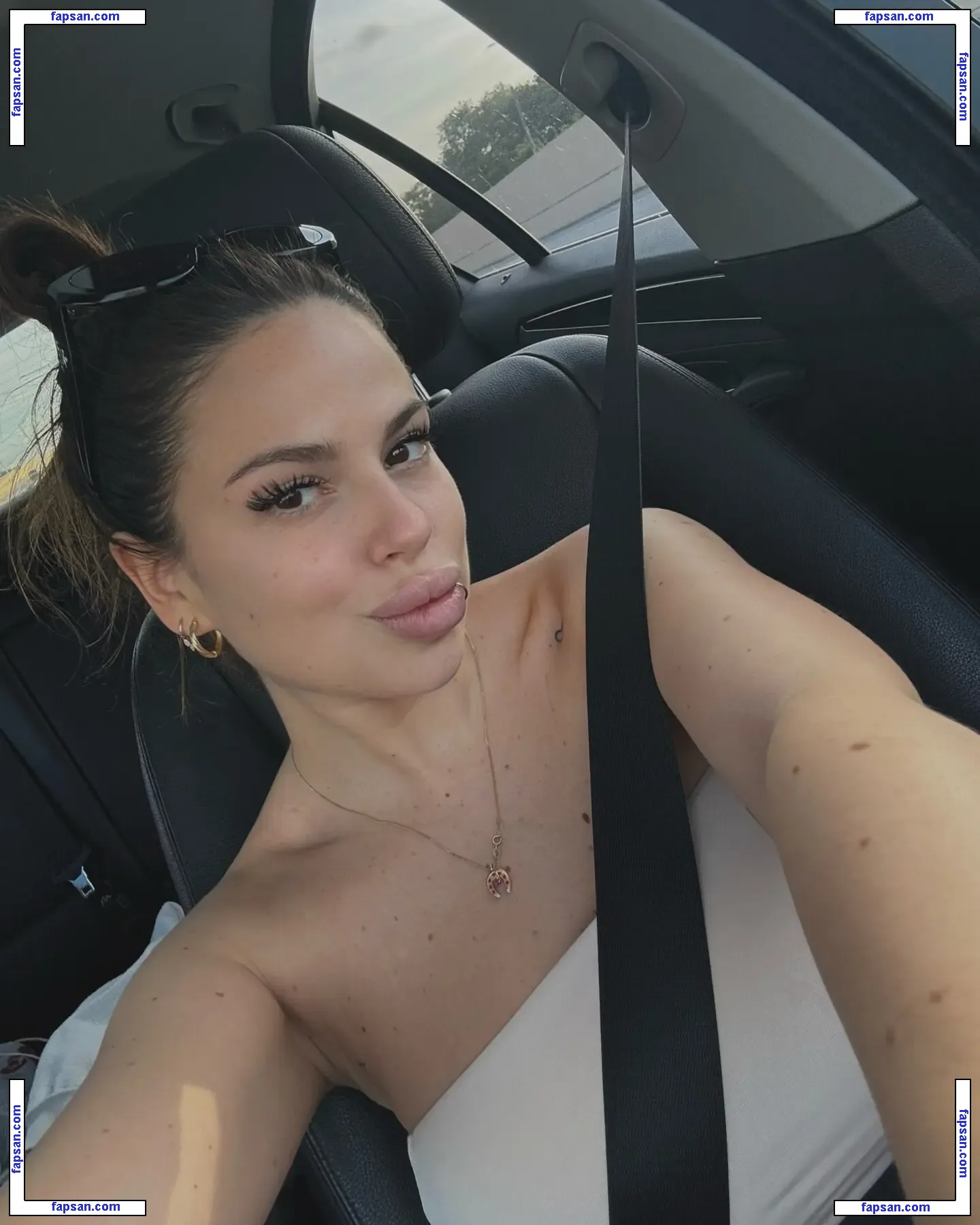 holasoythalia nude photo #0012 from OnlyFans