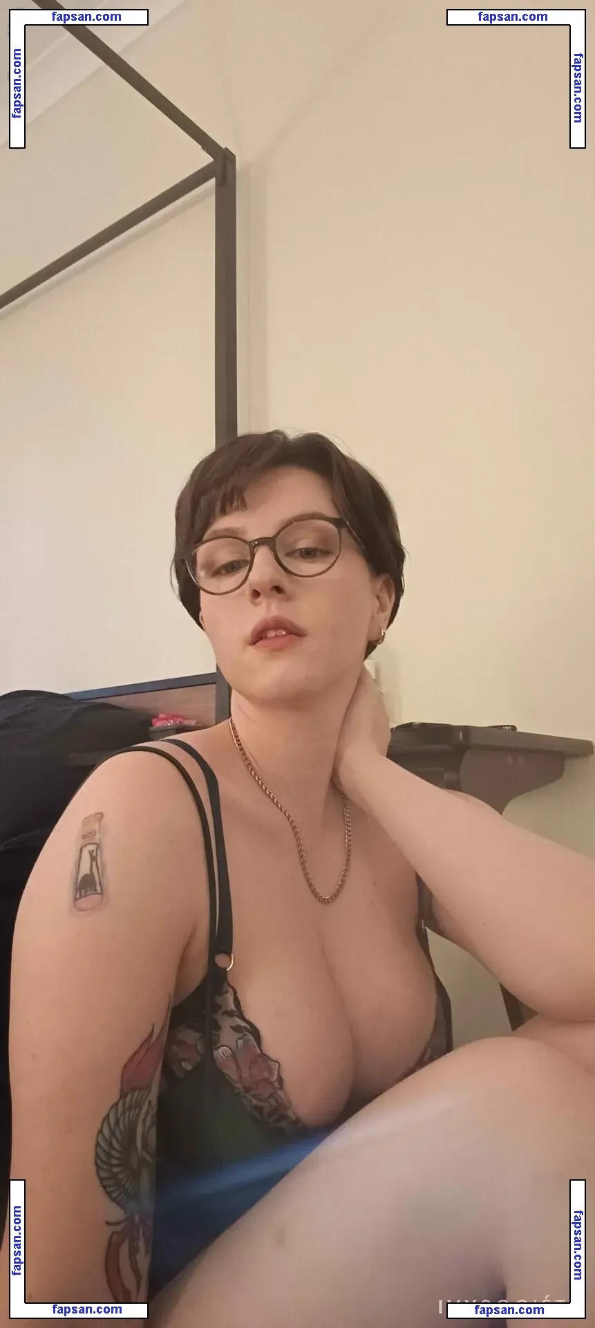 holl1e.rose голая фото #0009 с Онлифанс