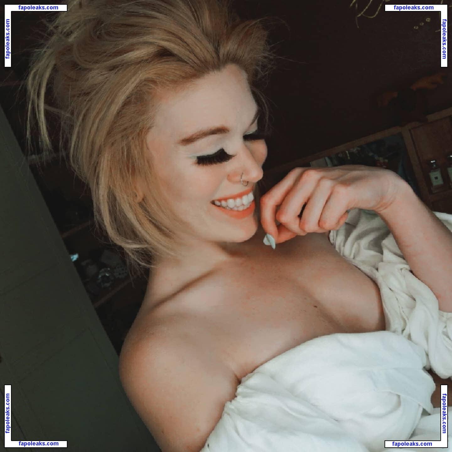 Hollie Bennett / pheonixb / tshaileybennett nude photo #0022 from OnlyFans