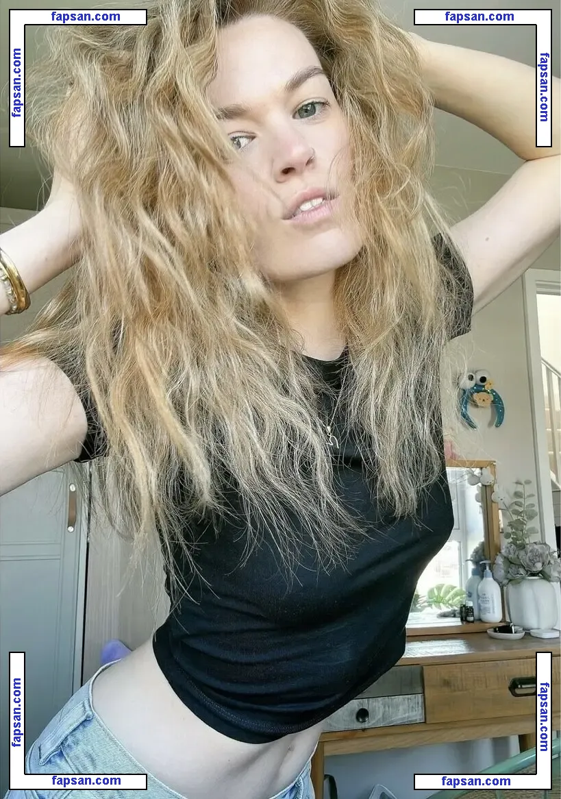 Hollie Bennett nude photo #0062 from OnlyFans