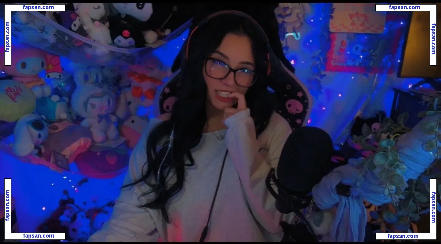 Hollie Jones nude photo #0008 from OnlyFans