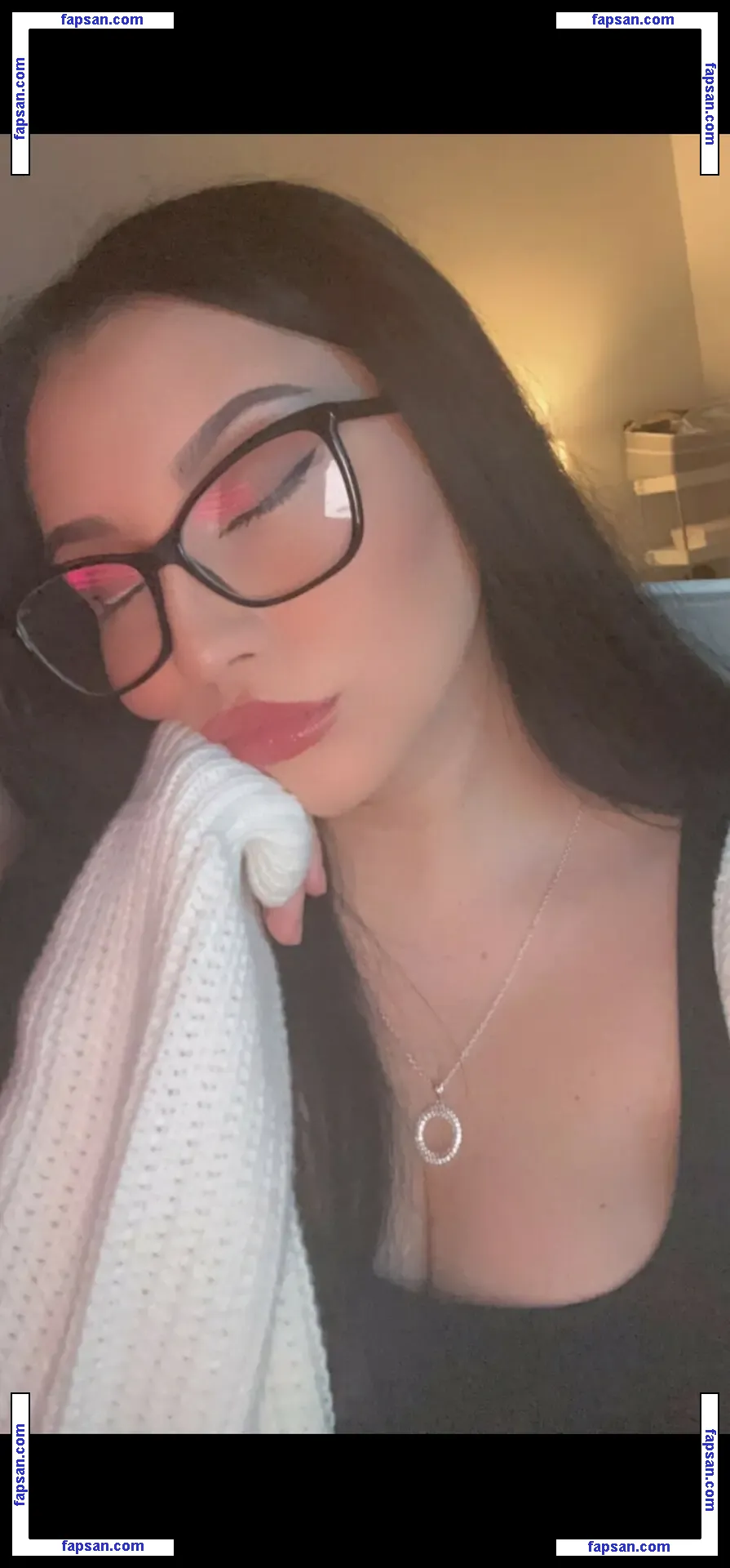 Hollie Jones nude photo #0012 from OnlyFans