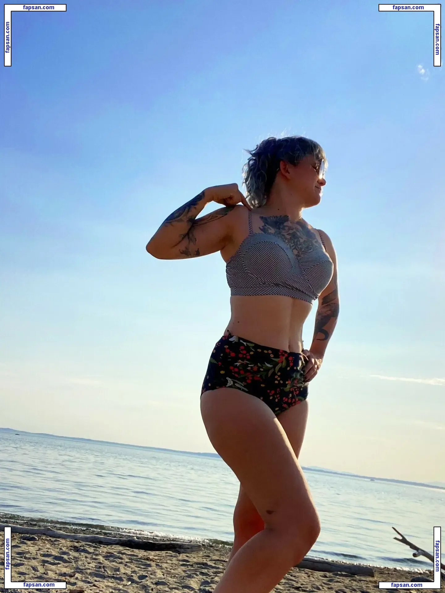 Holly Conrad nude photo #0003 from OnlyFans