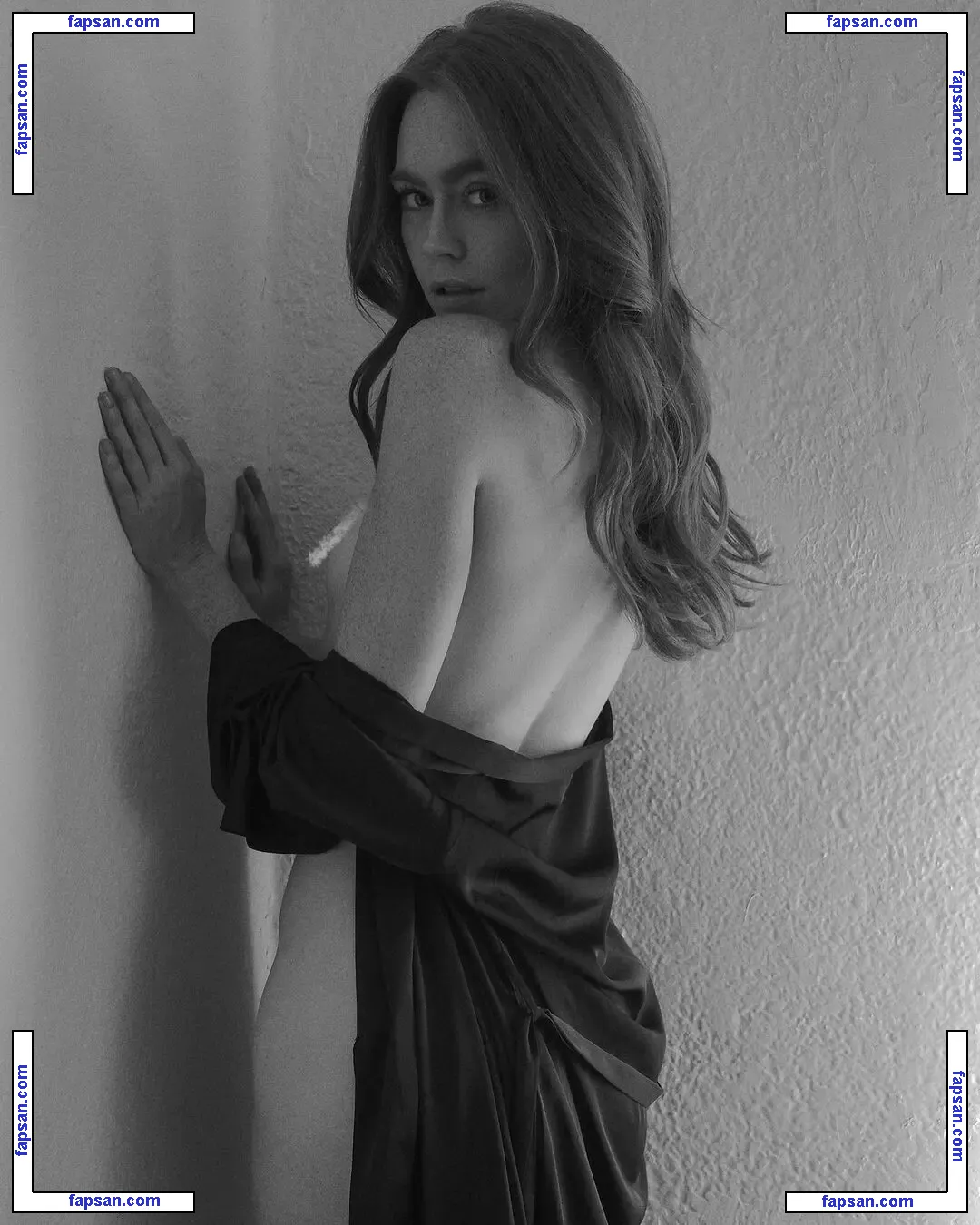 Holly Hicks nude photo #0012 from OnlyFans