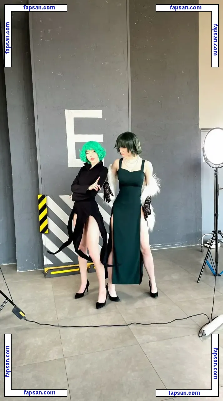 Hologana nude photo #0387 from OnlyFans