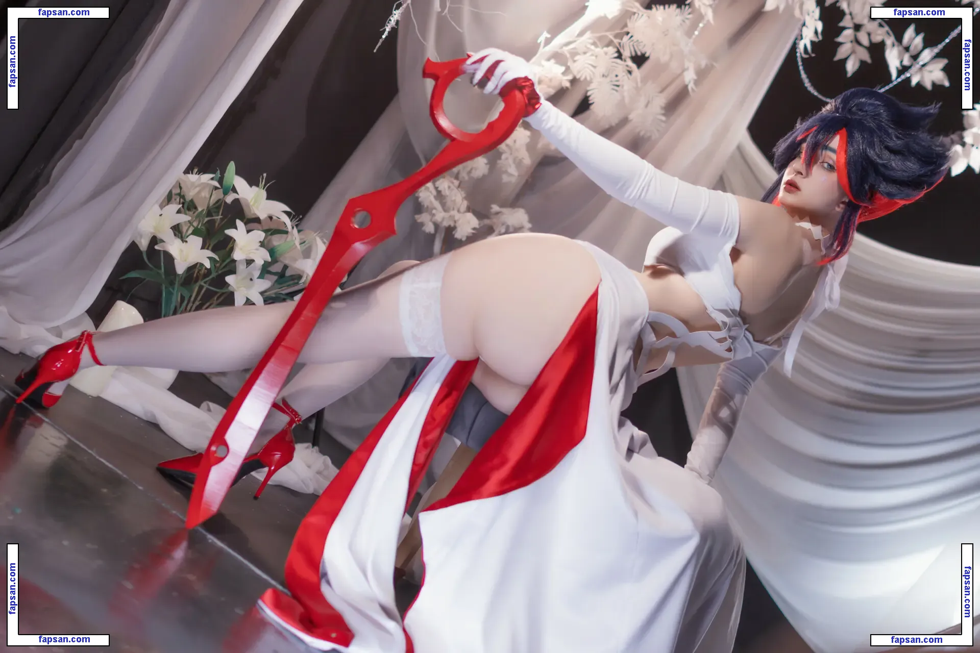 Hologana голая фото #0426 с Онлифанс