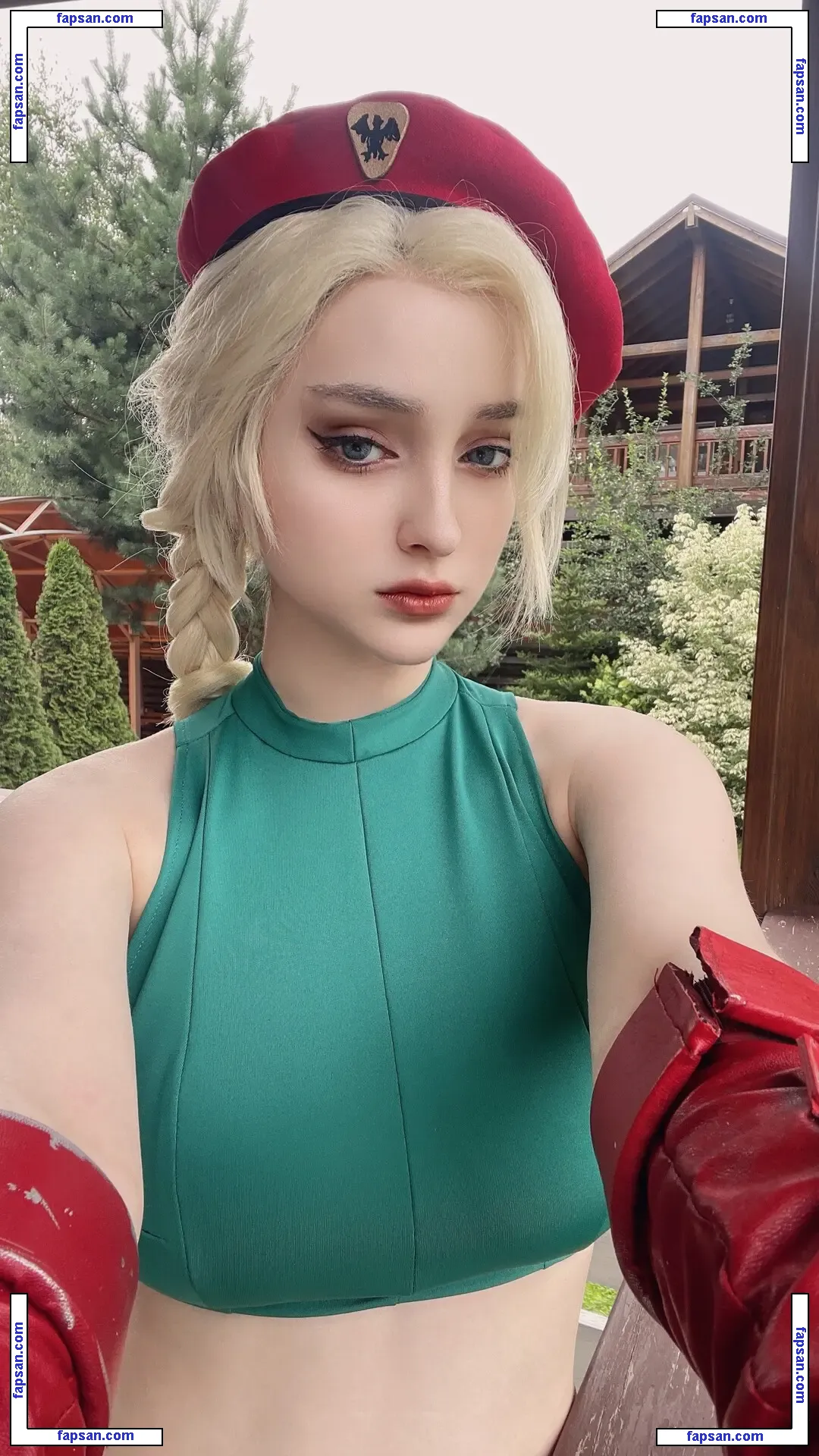 Hologana голая фото #0459 с Онлифанс