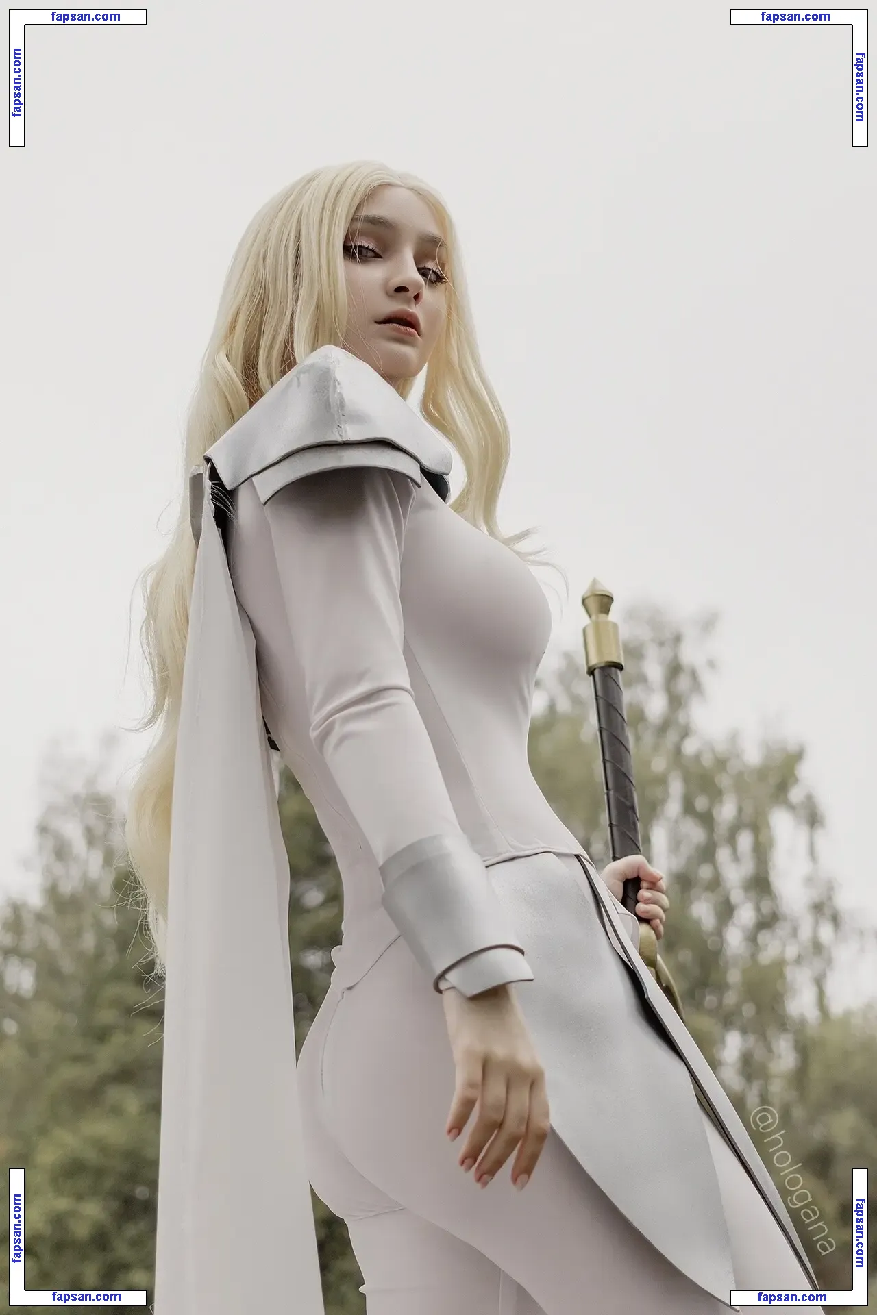 Hologana голая фото #0463 с Онлифанс