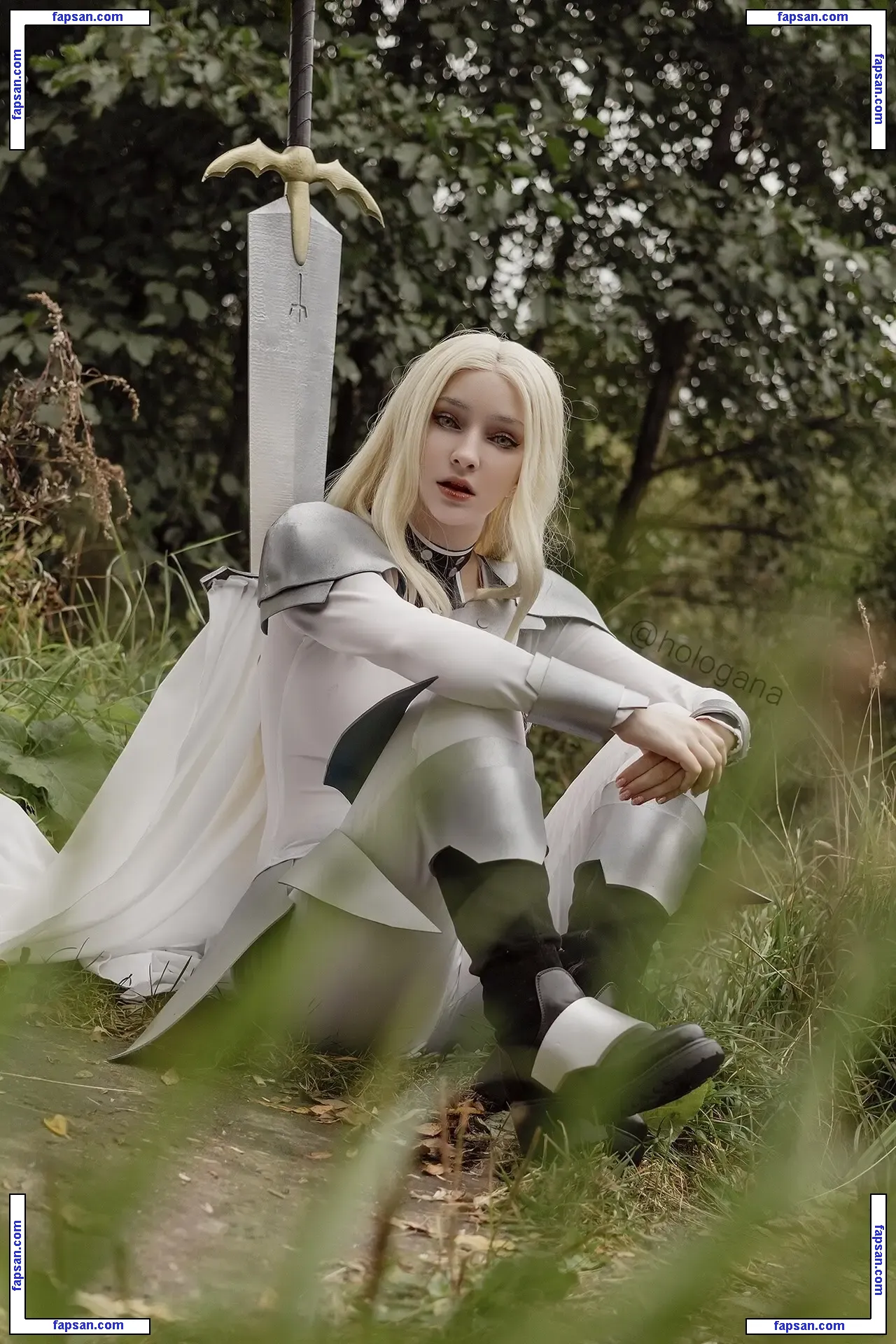 Hologana голая фото #0472 с Онлифанс