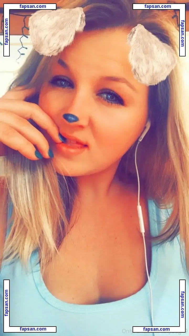 holy_kate9 nude photo #0004 from OnlyFans