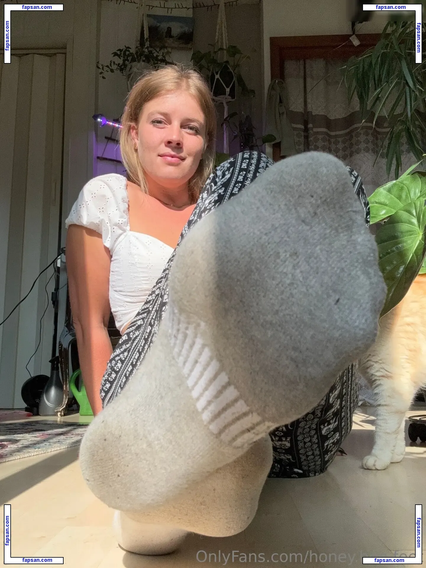 honey.bee.feet nude photo #0007 from OnlyFans