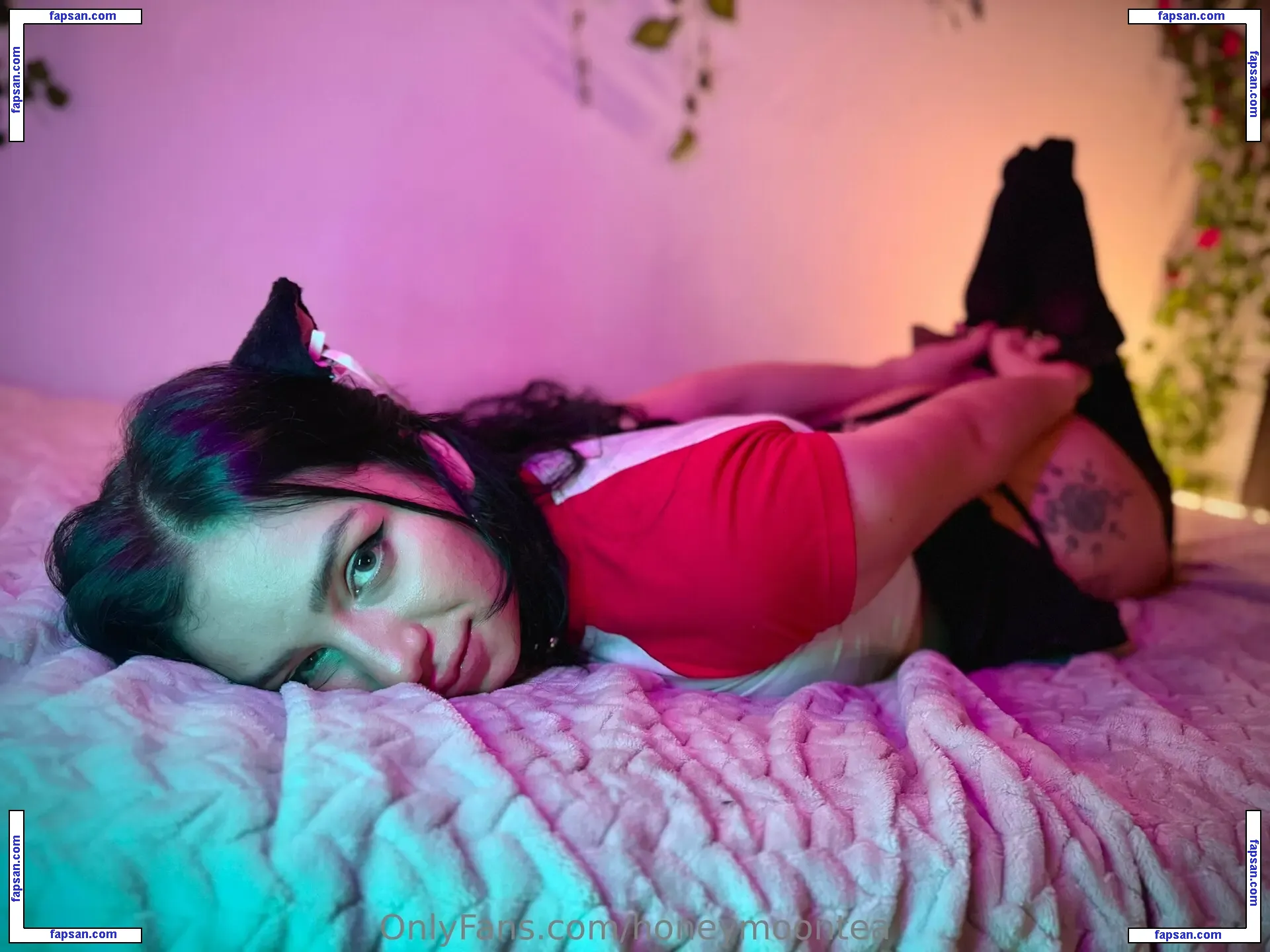Honeymoontea nude photo #0022 from OnlyFans