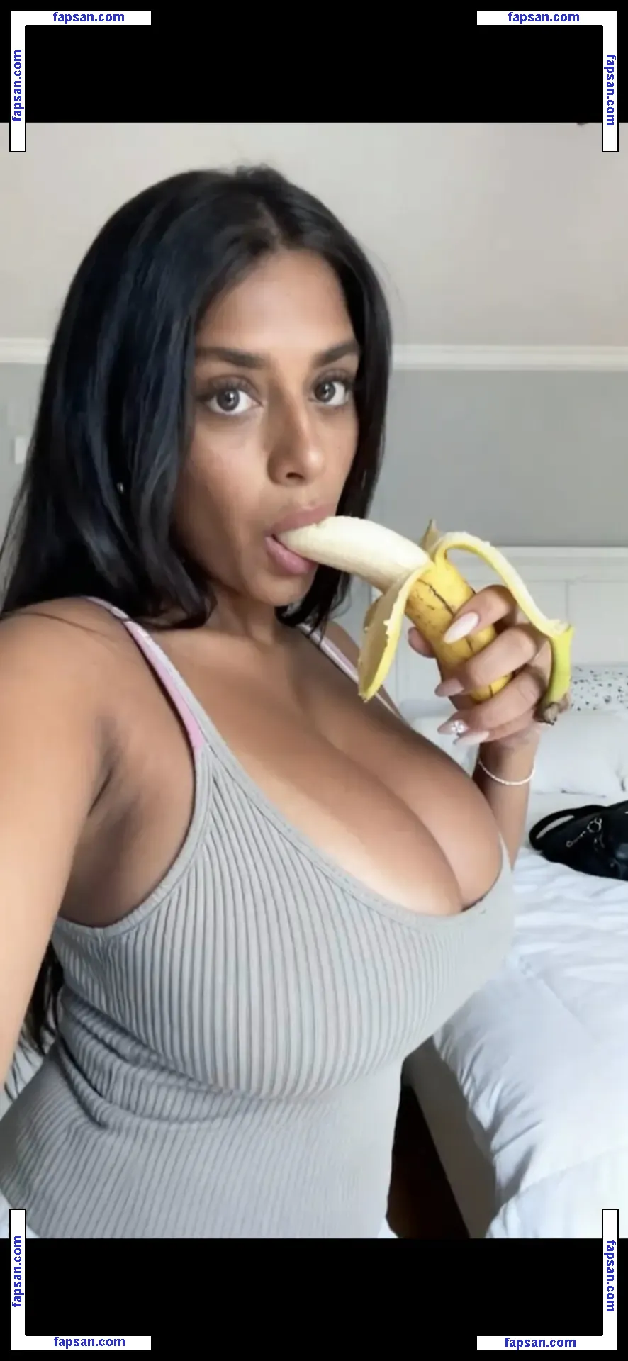 Honeypot1766 голая фото #0012 с Онлифанс